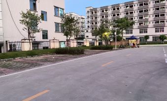 Yulin Business Apartment