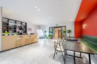 C9 Apartment Hotel (Shanghai Meilong Branch) Hotels near Huadongligong University (xuhuixiaoqu)