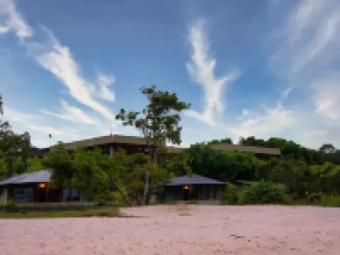 Campamento Canaima Hoteles en Canaima