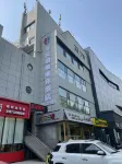 Feifan Guoduo E-sports Hotel (Jinan Shanda Road Huaqiang Technology Market Store)