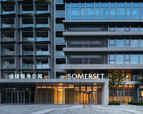 Somerset Pudong Riverside Shanghai Hoteles cerca de Puente Yangpu