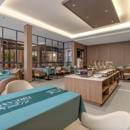 Heqing Tengyuan Hotel