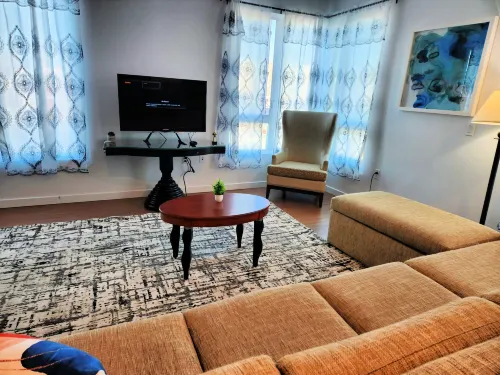 StaysPro - Cityscape Luxury Rental Homes in the Heart of Los Angeles