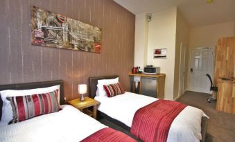 Central Hotel Gloucester by Roomsbooked