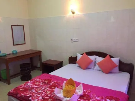 Santepheap Guesthouse Отели в г. Стуенг Саен