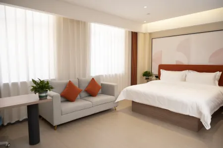 Elong Wanguo Hotel (Hohhot Yuquan District Zhaojun Road) Отели рядом с достопримечательностью «Inner Mongolia University Innovation College (South Campus)»