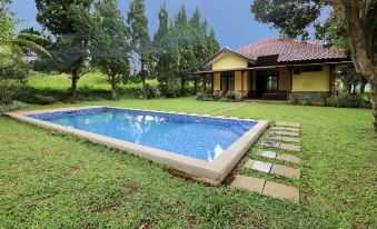 Villa ChavaMinerva Hanni Ciater with Pool