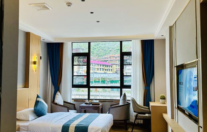Yinxiang Xinlong Theme Hotel
