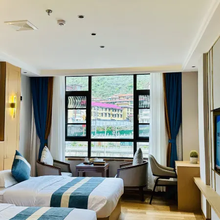 Yinxiang Xinlong Theme Hotel