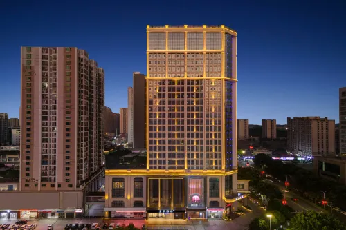 โรงแรม JI - ที่มีที่จอดรถ
