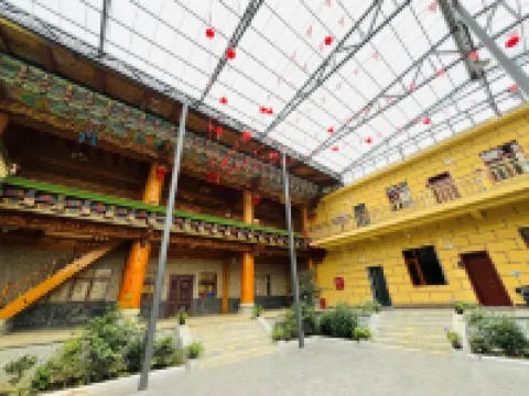 香格里拉閣格悠居民宿 雲南普達措国家公園周辺のホテル