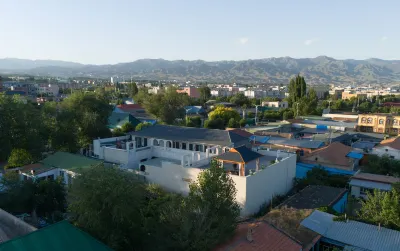 Tekes Xinglai Makino Art Homestay (Baguacheng Branch) Hotels near Tekes Museum
