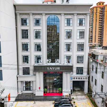 YA YUR  Hotel