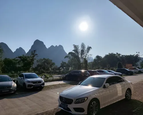 BaMa HuaShan residing Hotels in Bama