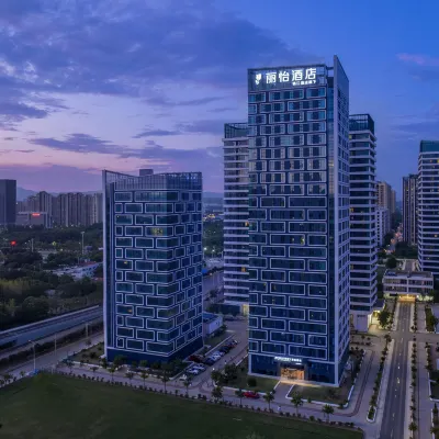 Country Inn & Suites Nanchang West Railway Station Provincial Maternity and Child Hospital Hotels near Nanchangxi Railway Station