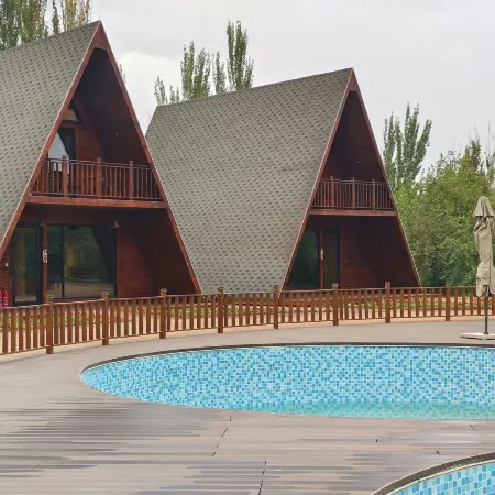 Daihuagu Sand Therapy Swimming Pool Vacation Stay (Turpan Grape Valley Scenic Area)