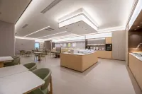 J Hotel (Wuhu Fantawild Government Culture Center Branch)