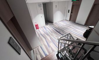 yasitejiudian(baisetianlinqichezongzhandian)