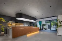 CLOUD HOTEL