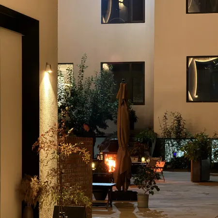 Xinglong Lizike S Homestay