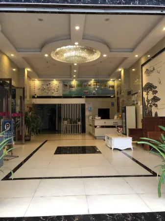 Q+ Nanxiong Xinhewan Business Hotel Отели рядом с достопримечательностью «Zhuji Ancient Lane»