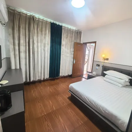 Jinding Hotel