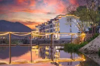 Wuyuan Yunxi Valley · 360° Terrace View Resort (Huangling Scenic Area) Hotel a 