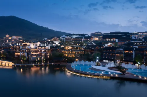 Hushan Mansion (Yixing Yao Hu Town Scenic Area)