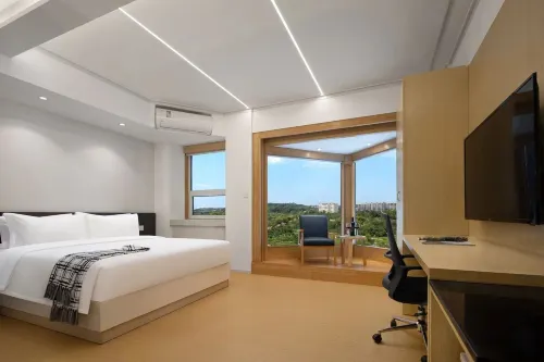 Jingxin Business Hotel (Huizhou Central Hospital West Lake Branch) - con vista montagne