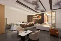 Yining Xinyi · Mingtin Hotel (Wanrong Plaza Yili Yining International Airport) - Baarit
