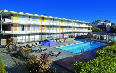 The Parkmore Hotel Hotels in Flemington