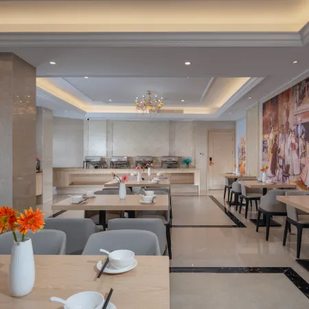Vienna Hotel (Ningde High-speed Railway Station)