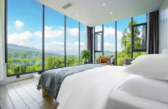 碧峯峽鄰山聽雨ホテル 碧峰峡野生動物世界周辺のホテル