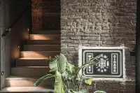 RAW HOTEL Hotel dekat Kunming University of Science and Technology Department of Packaging Engineering