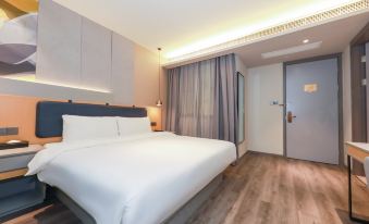 Ibis Styles Hotel (Changsha Railway Station  subway station store)