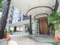 iBooking Trams Square Hotels near Pa Tan