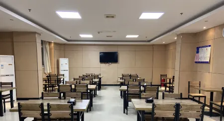 Jincheng Hotel Отели рядом с достопримечательностью «Yinan Hanmu Museum»