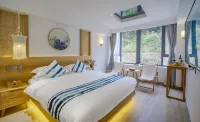 Fanjingshan Mountain and River Sample Homestay - Balkoner