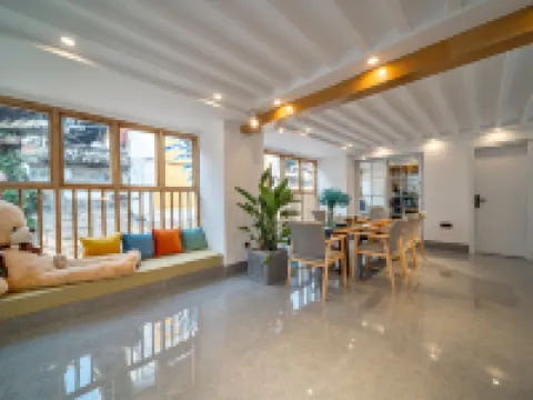 Huashijian Inn (Lijiang Ancient City Mufu Branch) โรงแรมในลี่เจียง