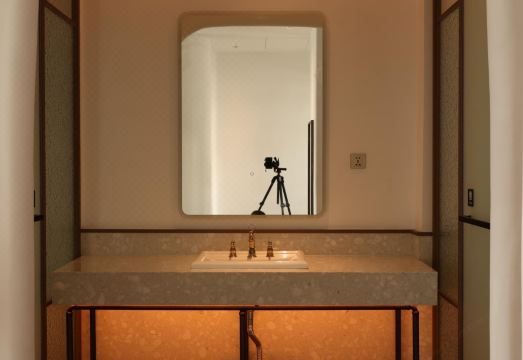 Lying Cloud Hotel Hotel Overview