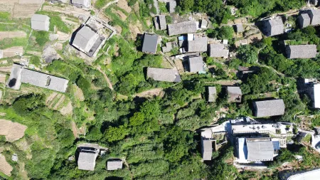 Wenling Yiju Yard Отели рядом с достопримечательностью «Wenling Shitang Peninsula Tourist Resort»