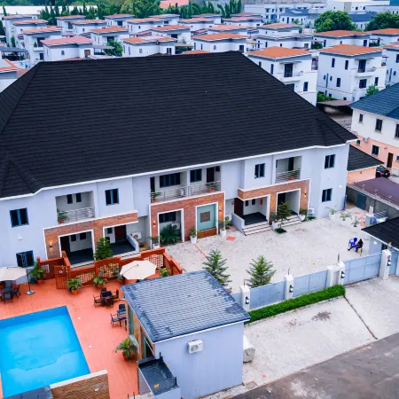 D'Stolz Villa & Hospitality