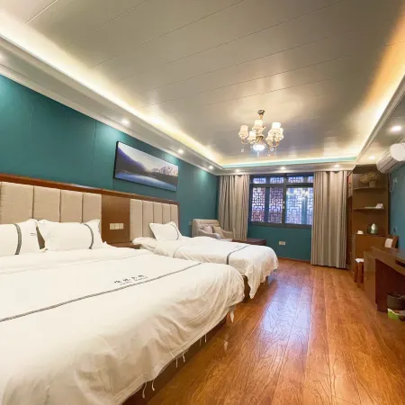 Shunxin Holiday Hotel (Luding Hailuogou Branch)