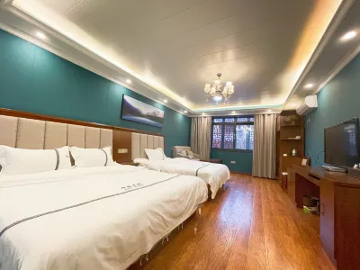 Shunxin Holiday Hotel (Luding Hailuogou Branch) Hotel in zona Moxi Ancient Town