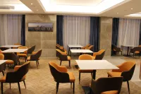 Vienna Hotel (Nanzhang High-speed Railway Station) - breakfast