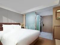 Palace Hotel (Tianjin Nanjing Road Haiguangsi) Hotels near Nankai