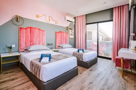 Neo Paly Hotel