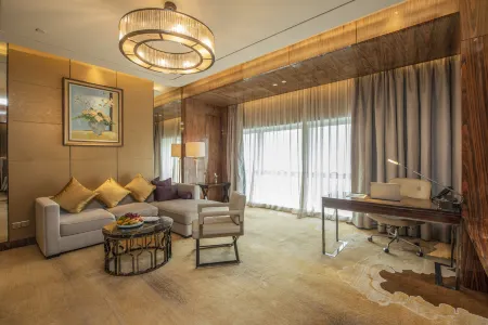 Ramada Plaza by Wyndham Liuzhou Liudong