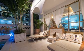 Xishuangbanna Tianmeishu Light Luxury Hotel