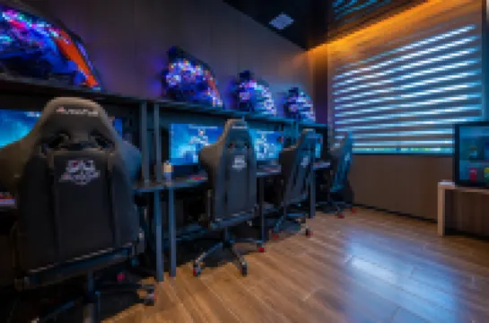 甜屋酒店（西華路彩虹橋地鐵站店）